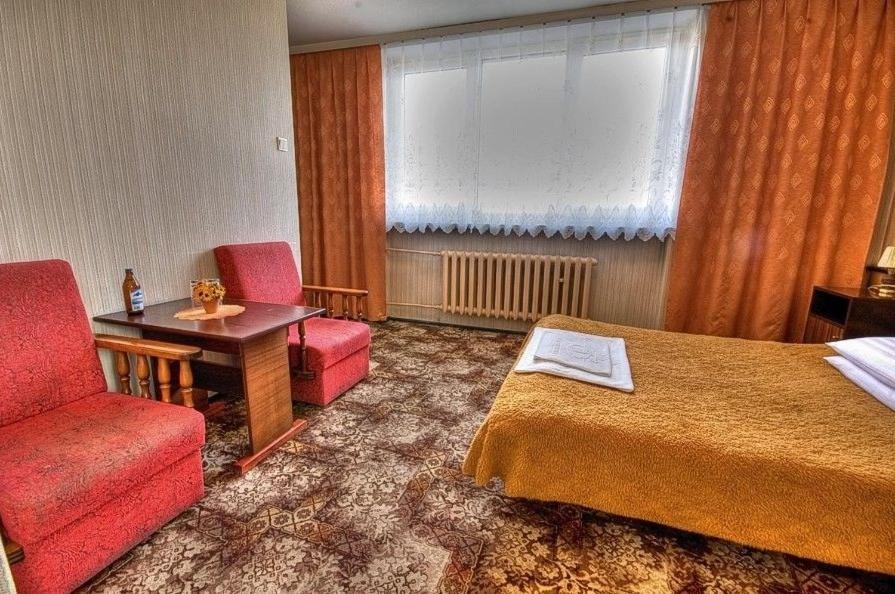 Karet Obiekt Hotelowy Skoczów Стая снимка
